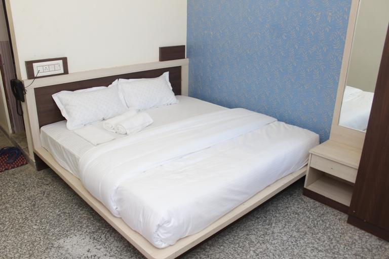 Hotel Pink Shark Sikar Екстериор снимка